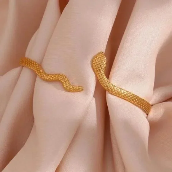 NEW 18K GOLD SNAKE BANGLE CUFF BRACELET, NICE BRACELET, CUTE BRACELET - Picture 4 of 7